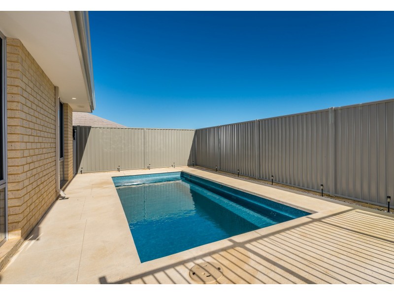 9 Lemon Way, Eglinton WA 6034