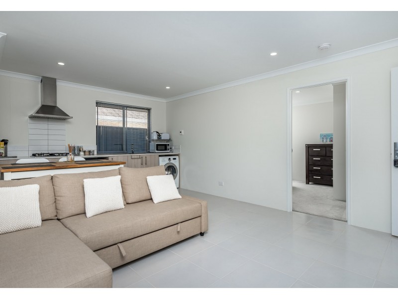 9 Lemon Way, Eglinton WA 6034