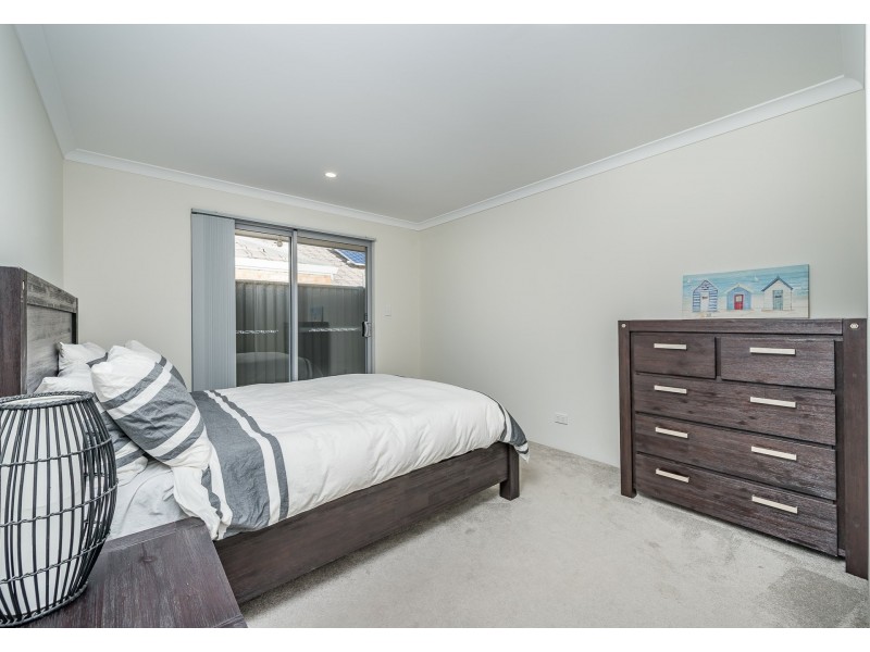 9 Lemon Way, Eglinton WA 6034