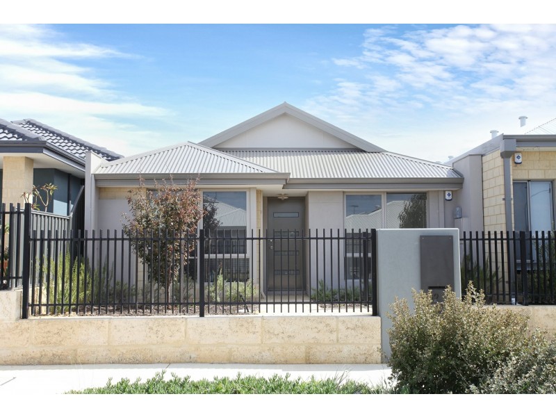 32 Equinox Avenue, Eglinton WA 6034