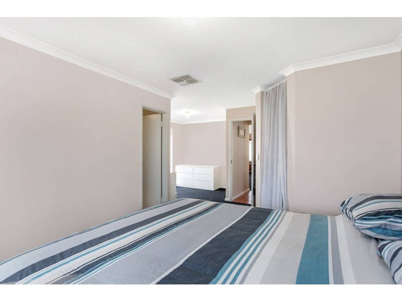 5 Rockdale Pass, Landsdale WA 6065