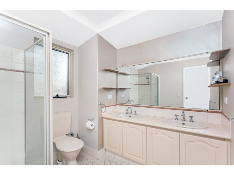 5 Rockdale Pass, Landsdale WA 6065