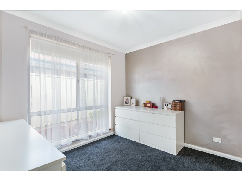 5 Rockdale Pass, Landsdale WA 6065