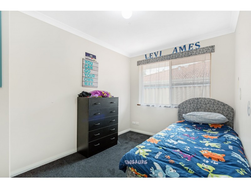 5 Rockdale Pass, Landsdale WA 6065