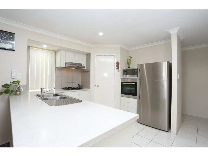 101a Kingsway, Madeley WA 6065