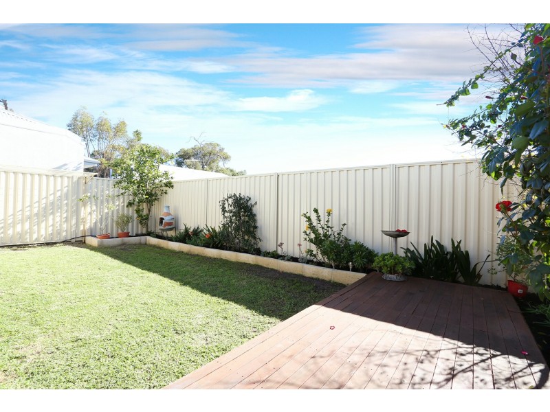 101a Kingsway, Madeley WA 6065