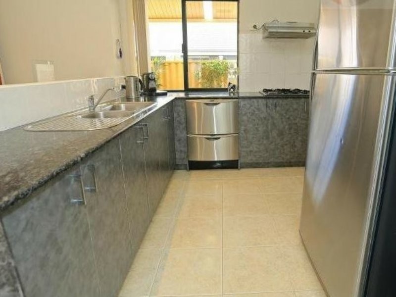 19 Sandilands Circuit, Tapping WA 6065