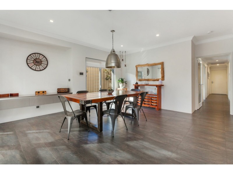 6 Malvern Road, Butler WA 6036