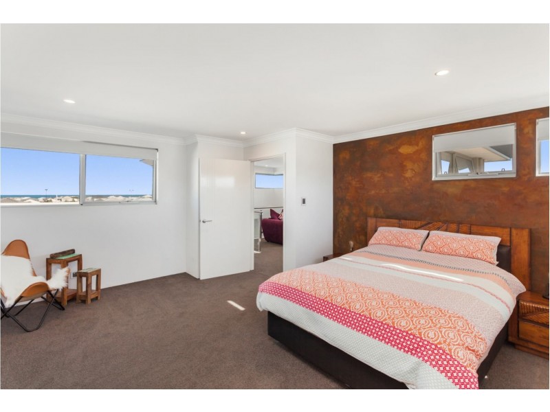 6 Malvern Road, Butler WA 6036