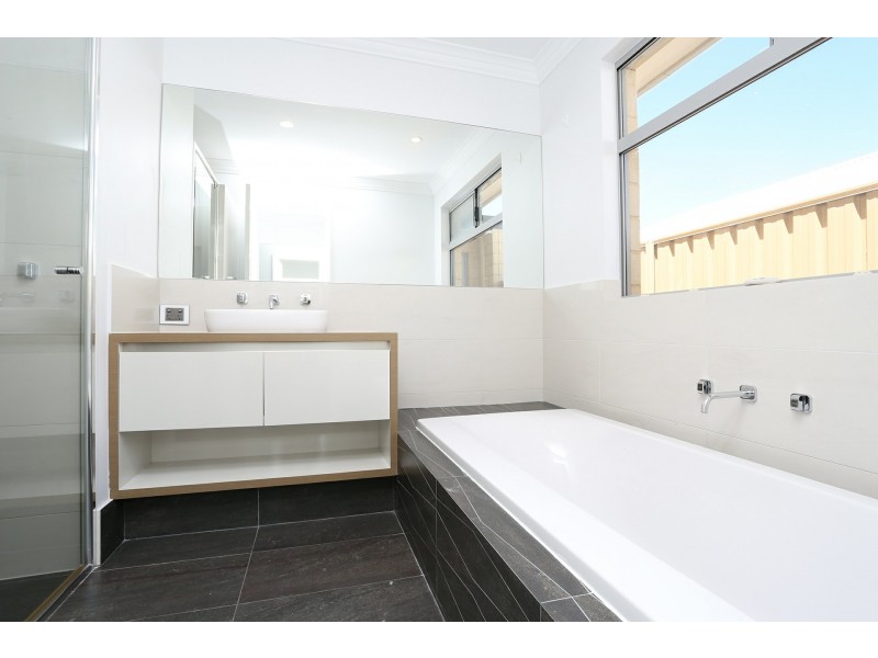 6 Malvern Road, Butler WA 6036