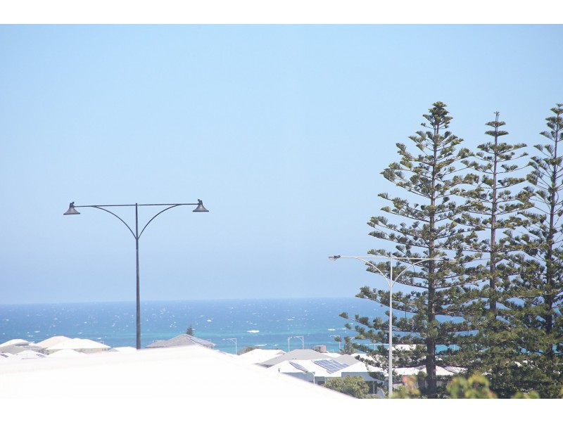 6 Malvern Road, Butler WA 6036