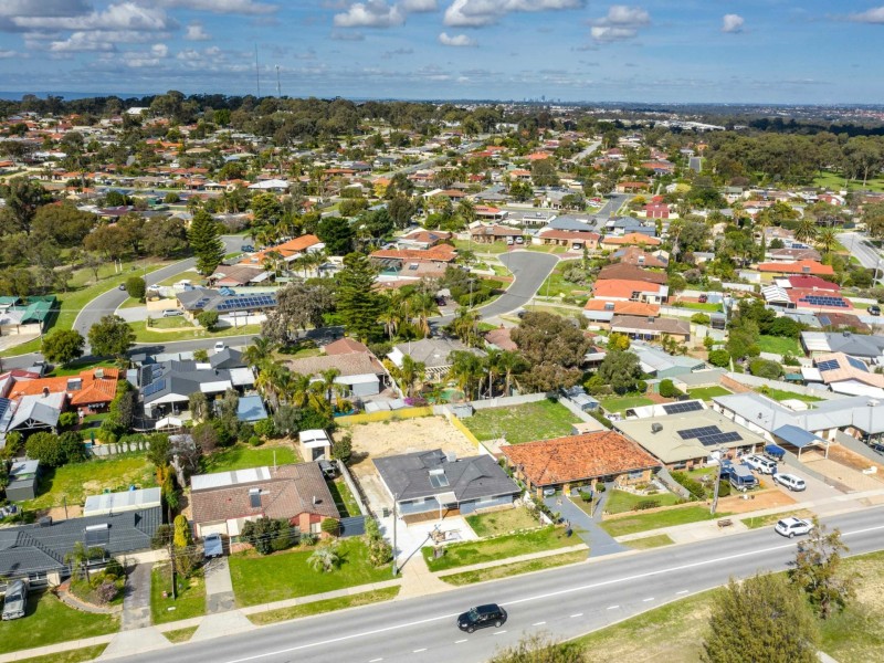 86B Dundebar Road, Wanneroo WA 6065