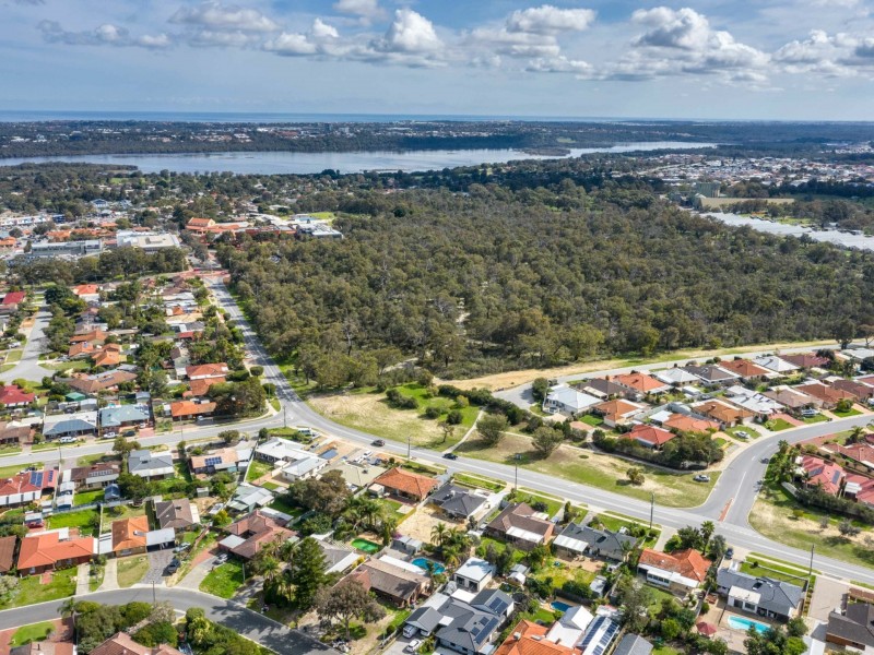 86B Dundebar Road, Wanneroo WA 6065