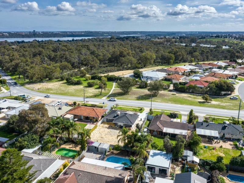 86B Dundebar Road, Wanneroo WA 6065