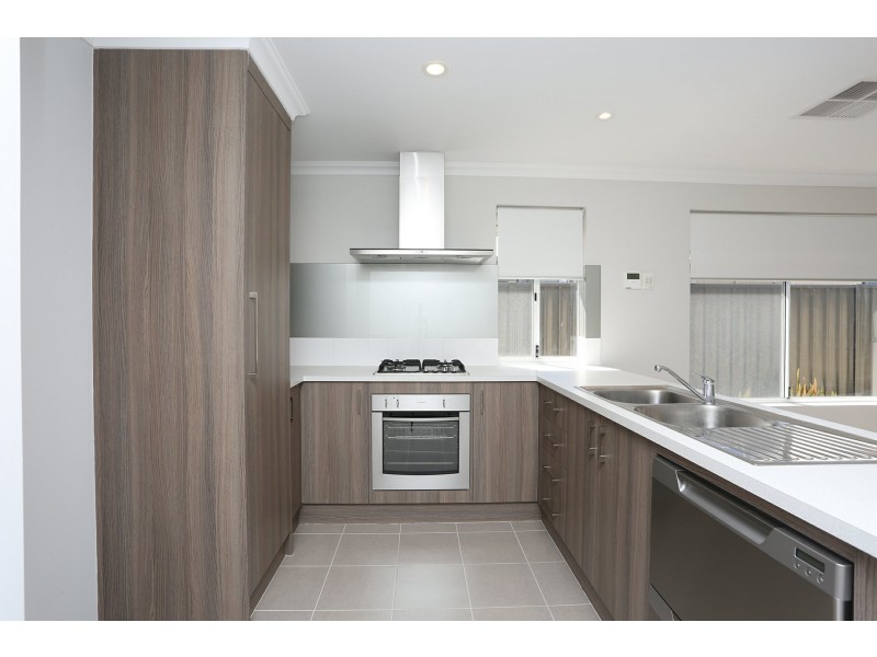 164 Grandis Boulevard, Banksia Grove WA 6031