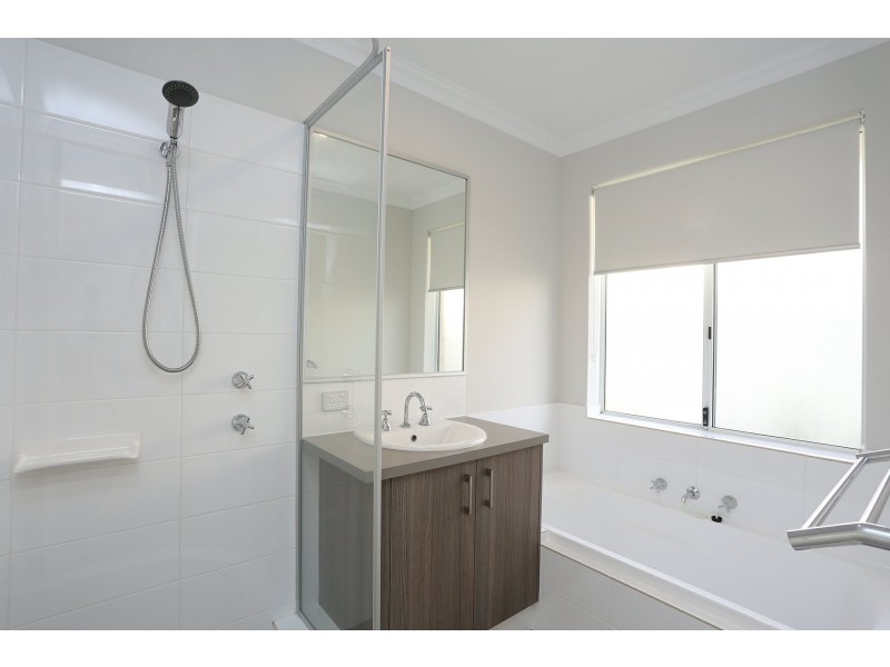 164 Grandis Boulevard, Banksia Grove WA 6031