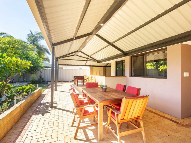 6 Carnoustie Court, Yanchep WA 6035