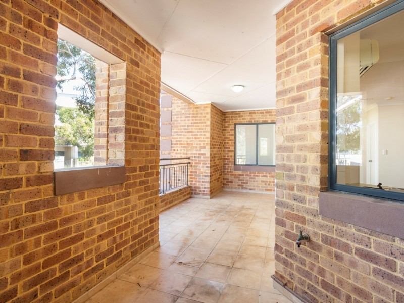 8/9 Lakeside Drive, Joondalup WA 6027