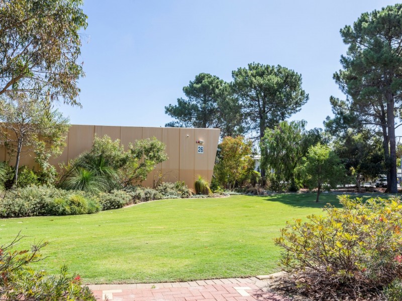 8/9 Lakeside Drive, Joondalup WA 6027