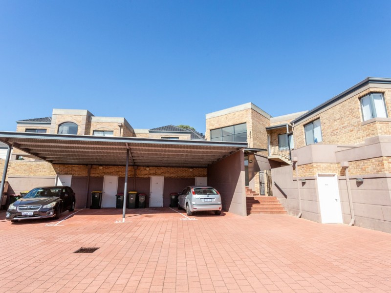 8/9 Lakeside Drive, Joondalup WA 6027