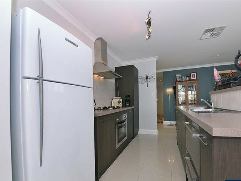 8 Duyfken Road, Jindalee WA 6036