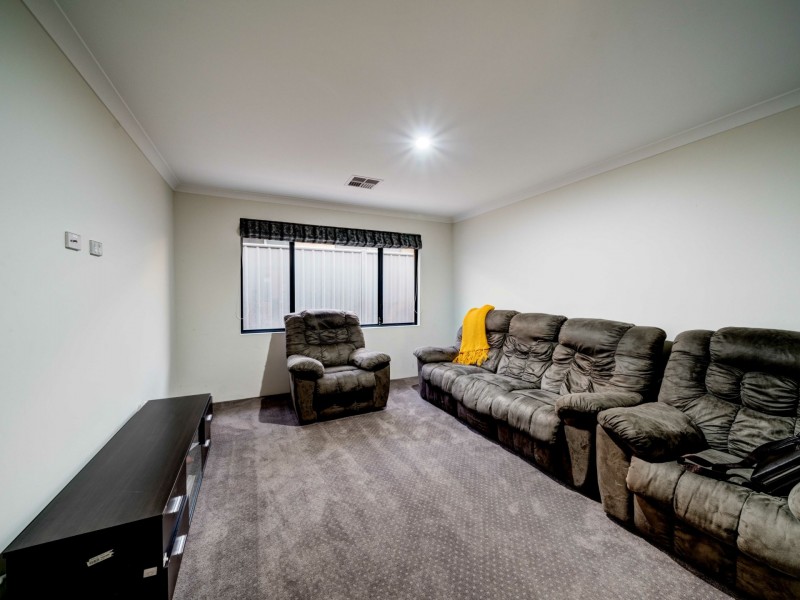 110 Glasshouse Drive, Banksia Grove WA 6031