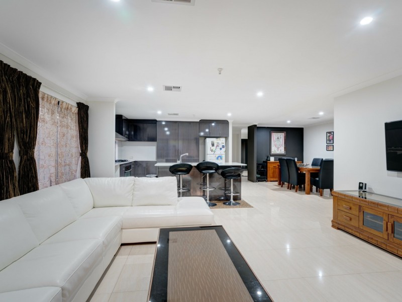 110 Glasshouse Drive, Banksia Grove WA 6031