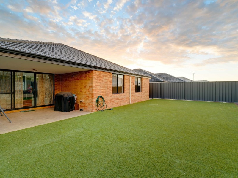 110 Glasshouse Drive, Banksia Grove WA 6031