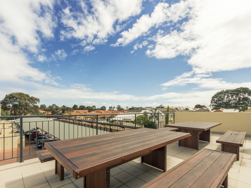 11/18 Kingsbury Drive, Joondalup WA 6027