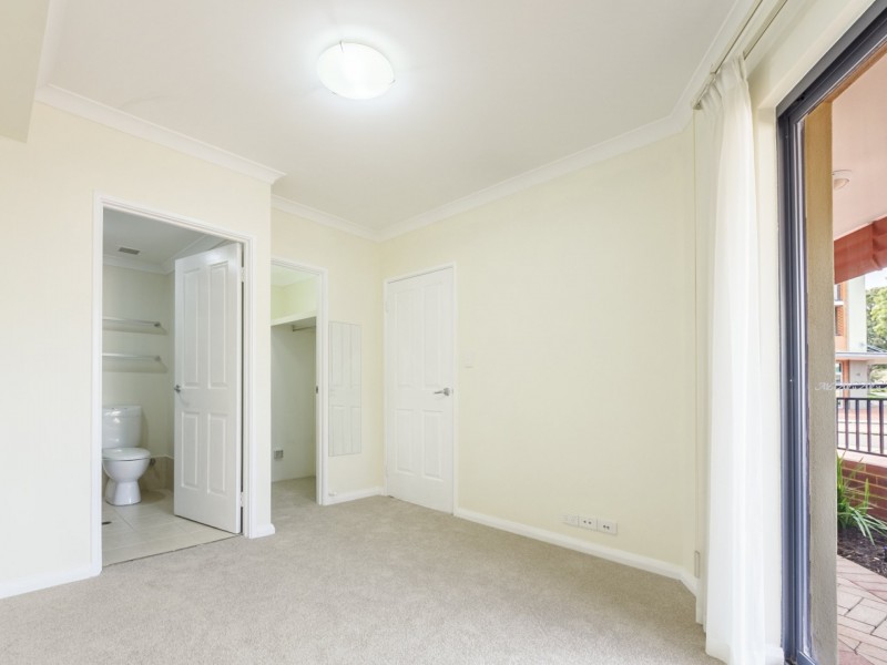 11/18 Kingsbury Drive, Joondalup WA 6027