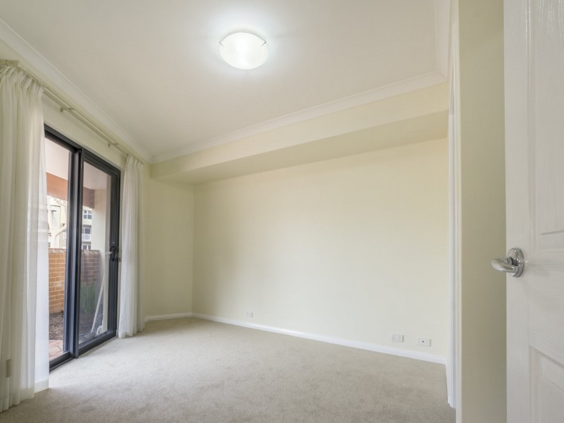 11/18 Kingsbury Drive, Joondalup WA 6027