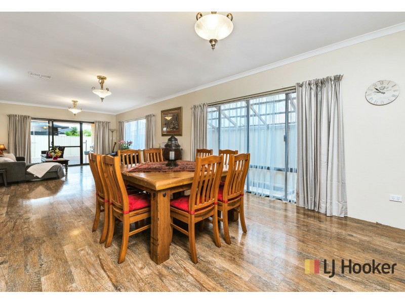 11 Bardeen Pass, Carramar WA 6031