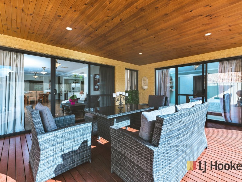11 Bardeen Pass, Carramar WA 6031