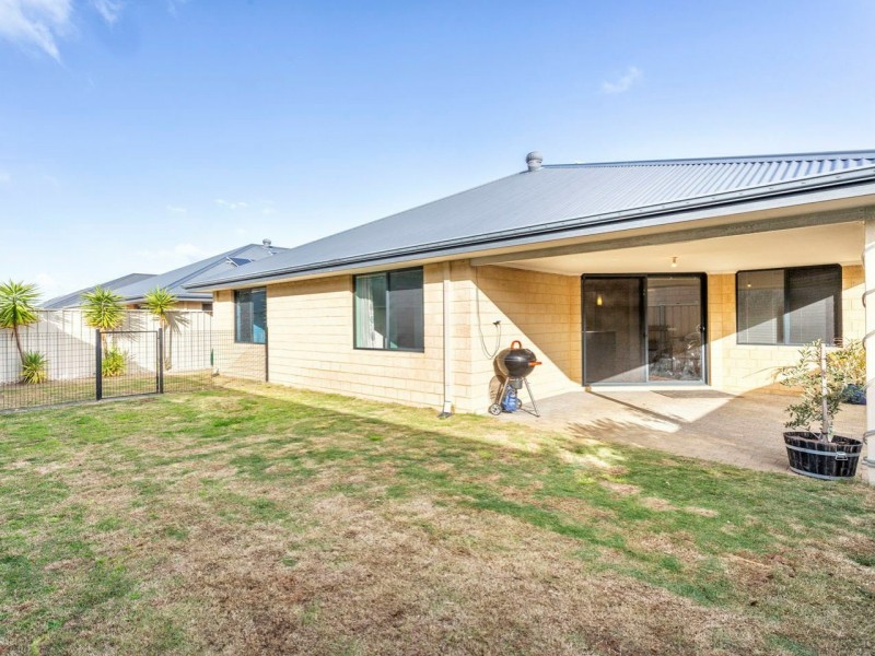 52 Jerrail Street, Yanchep WA 6035