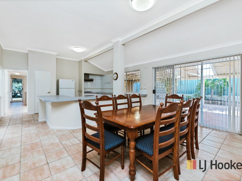 2 Lauder Place, Kinross WA 6028