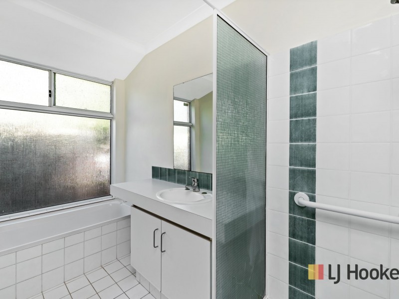 2 Lauder Place, Kinross WA 6028