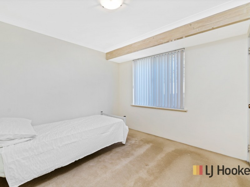 2 Lauder Place, Kinross WA 6028