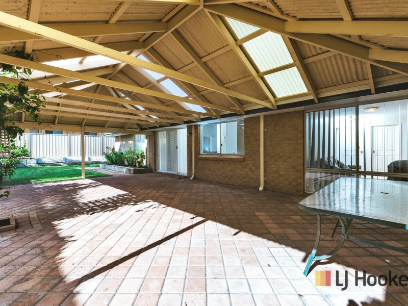 2 Lauder Place, Kinross WA 6028