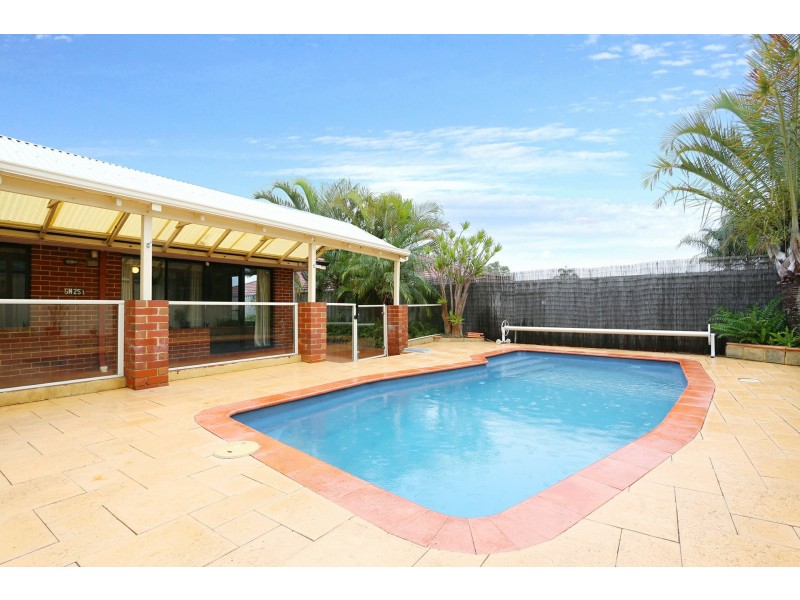 33 Sherlock Rise, Carramar WA 6031