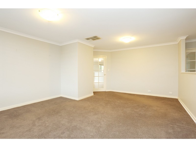 33 Sherlock Rise, Carramar WA 6031