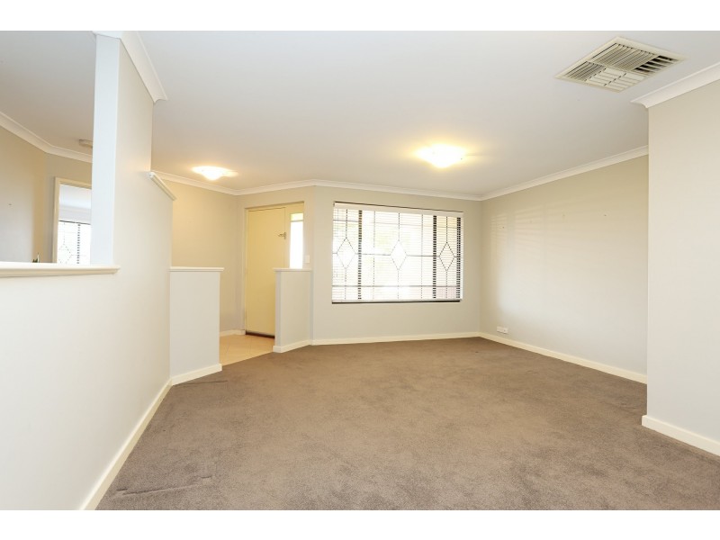 33 Sherlock Rise, Carramar WA 6031