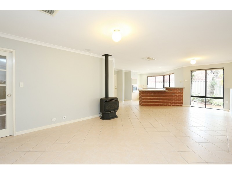 33 Sherlock Rise, Carramar WA 6031