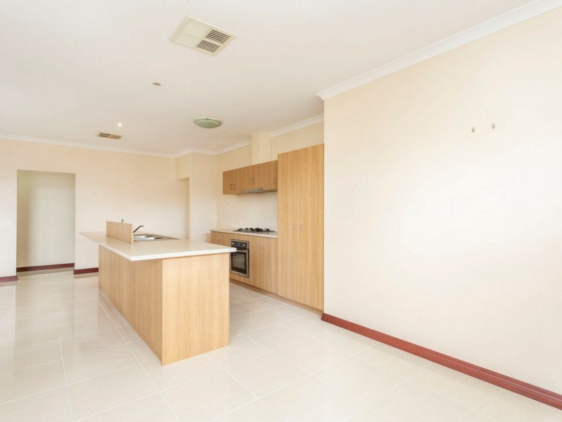 1 Girramay Rd, Banksia Grove WA 6031