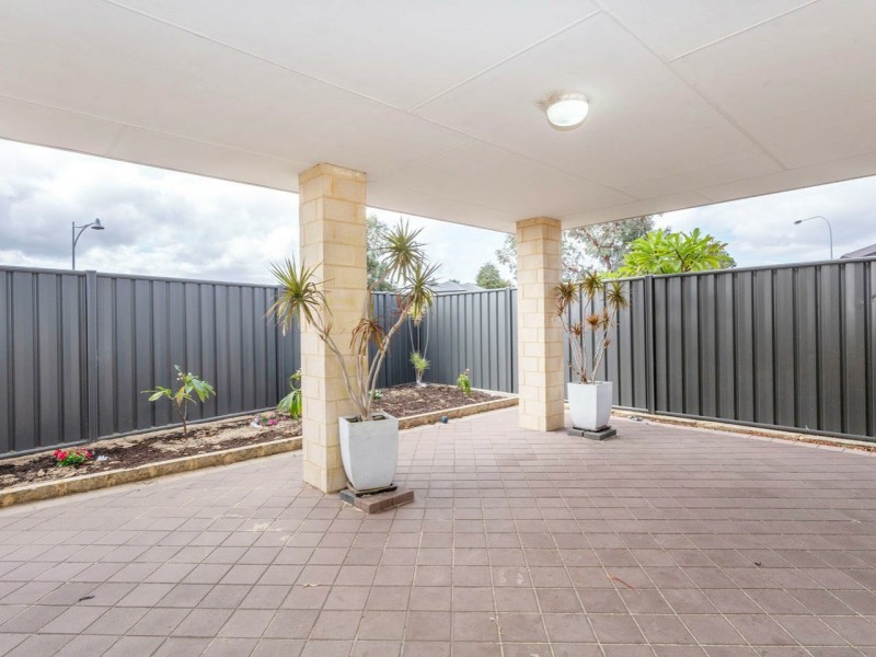1 Girramay Rd, Banksia Grove WA 6031