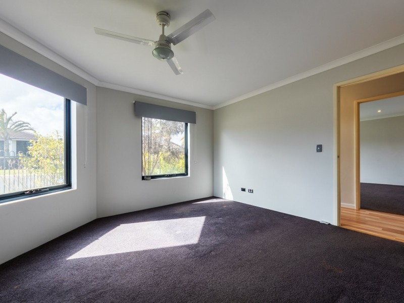 8 Fisherton Circuit, Kinross WA 6028