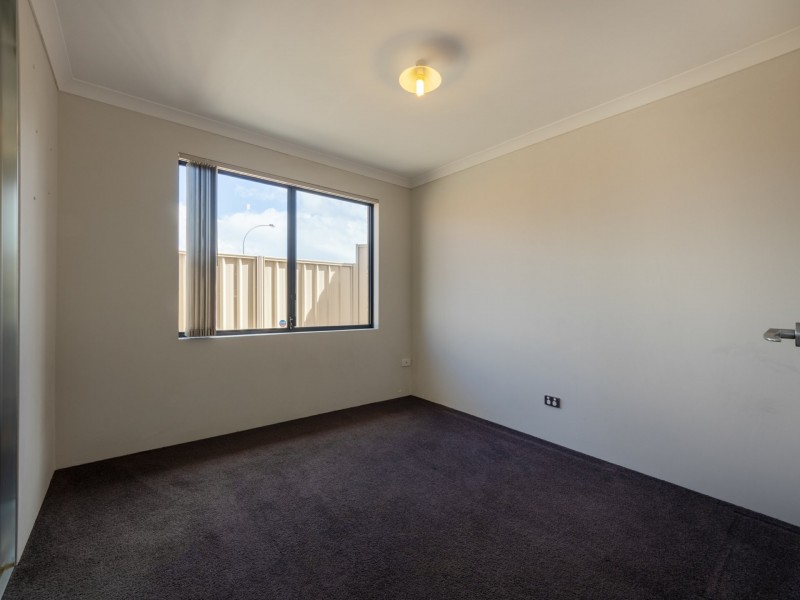 8 Fisherton Circuit, Kinross WA 6028