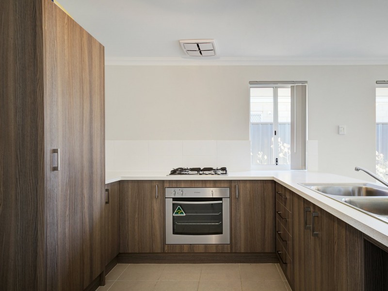 7 Hybrid Green, Banksia Grove WA 6031