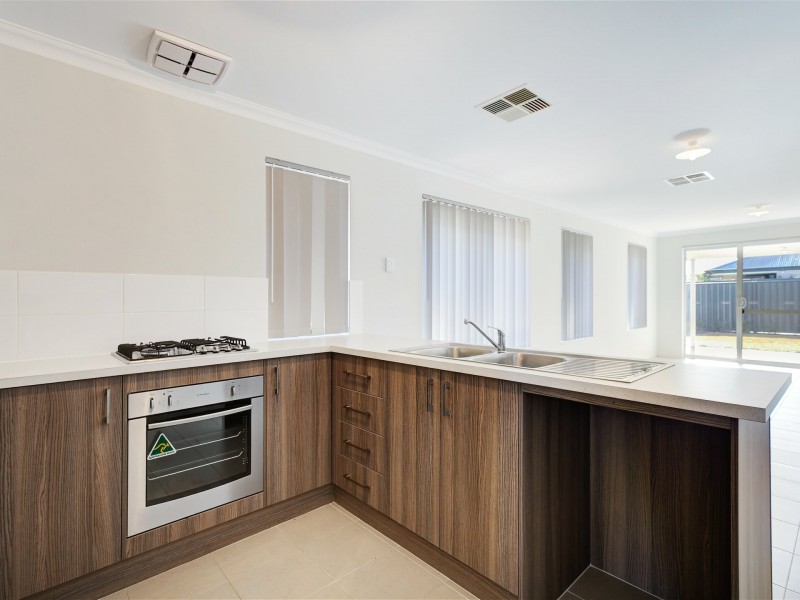 7 Hybrid Green, Banksia Grove WA 6031