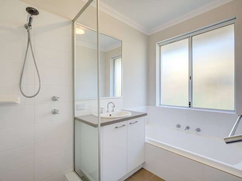 7 Hybrid Green, Banksia Grove WA 6031