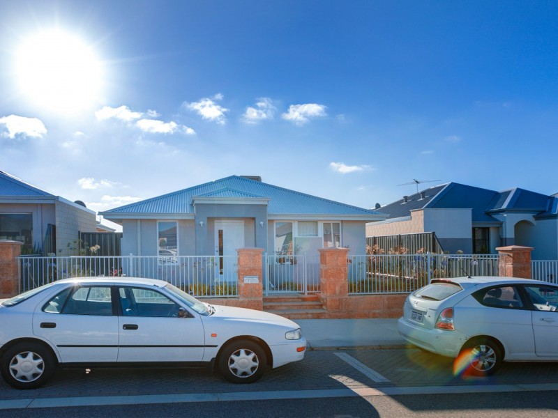 7 Hybrid Green, Banksia Grove WA 6031